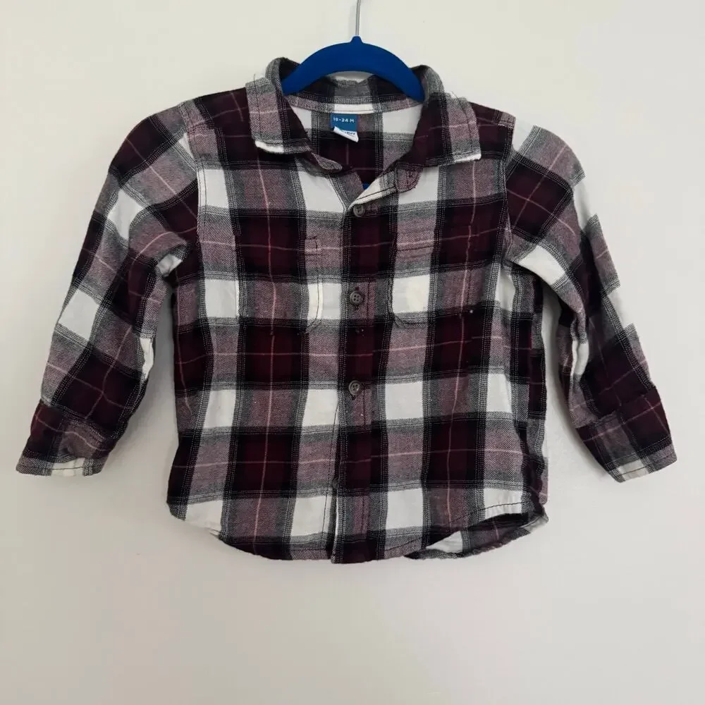 Old Navy Flannel Bundle, Includes 2 Tops